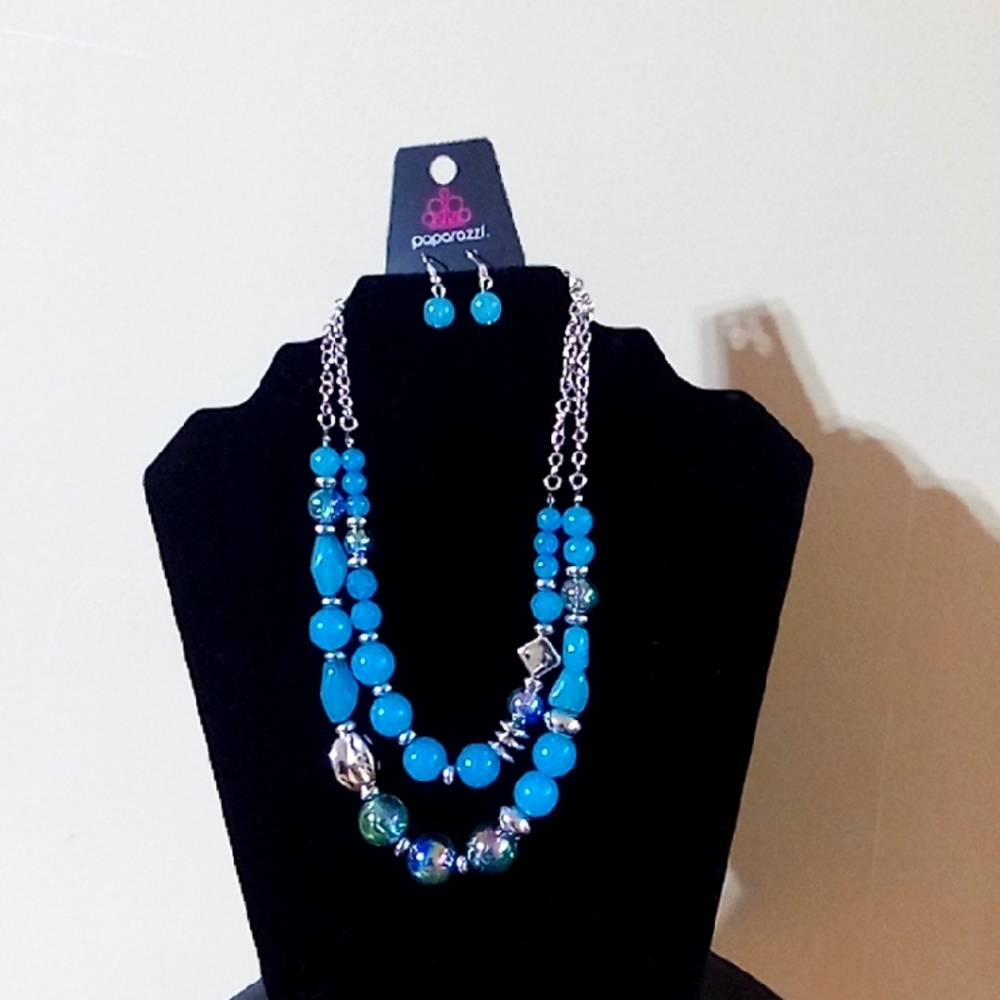 Paparazzi Blue and Silver Necklace Set